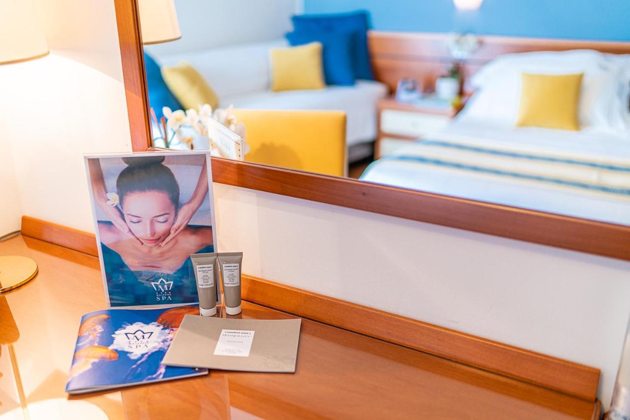 Majestic Beach Hotel & Wellness บิบิโอเน ภายนอก รูปภาพ