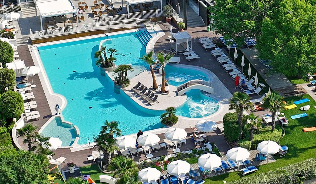 Majestic Beach Hotel & Wellness บิบิโอเน ภายนอก รูปภาพ