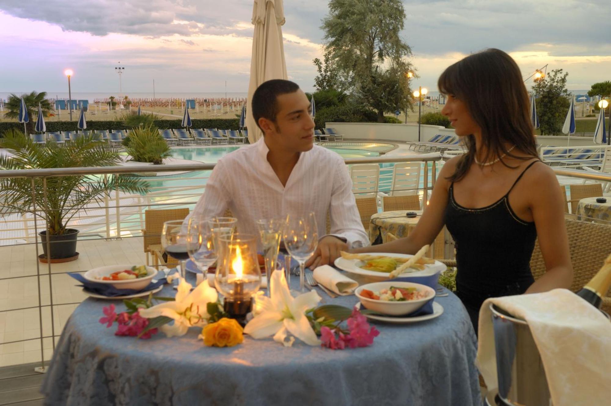 Majestic Beach Hotel & Wellness บิบิโอเน ภายนอก รูปภาพ