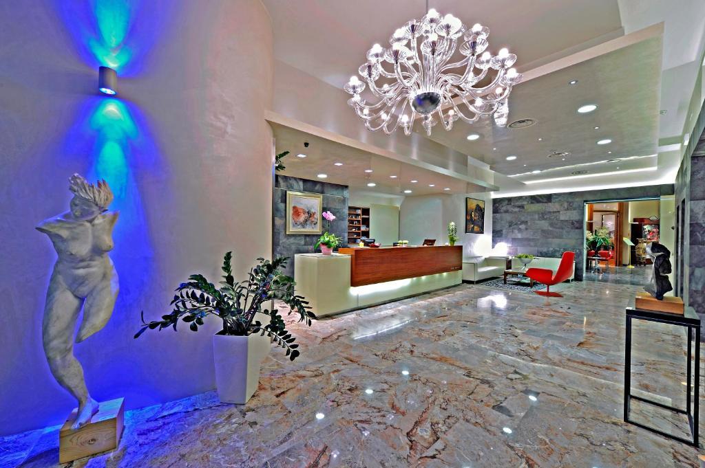 Majestic Beach Hotel & Wellness บิบิโอเน ภายนอก รูปภาพ