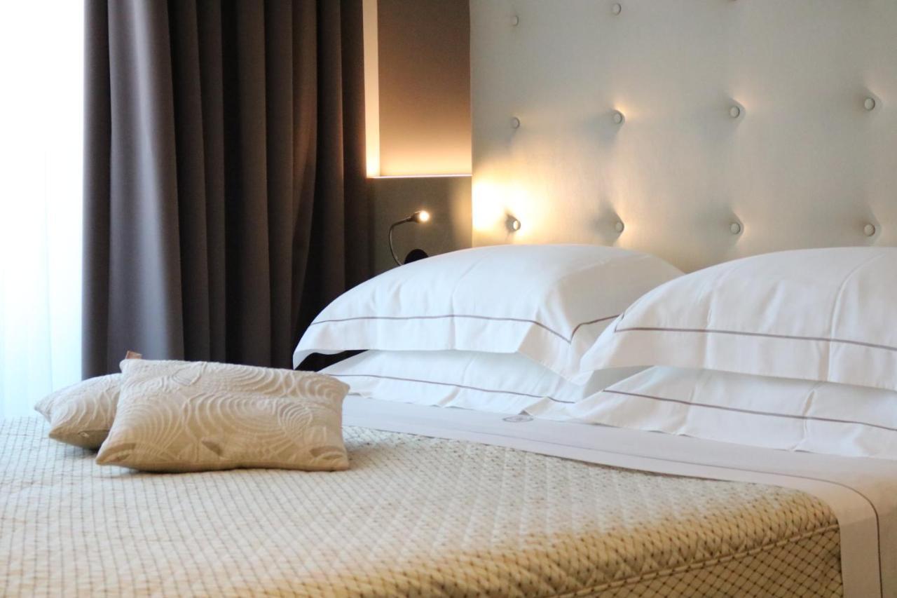 Majestic Beach Hotel & Wellness บิบิโอเน ภายนอก รูปภาพ