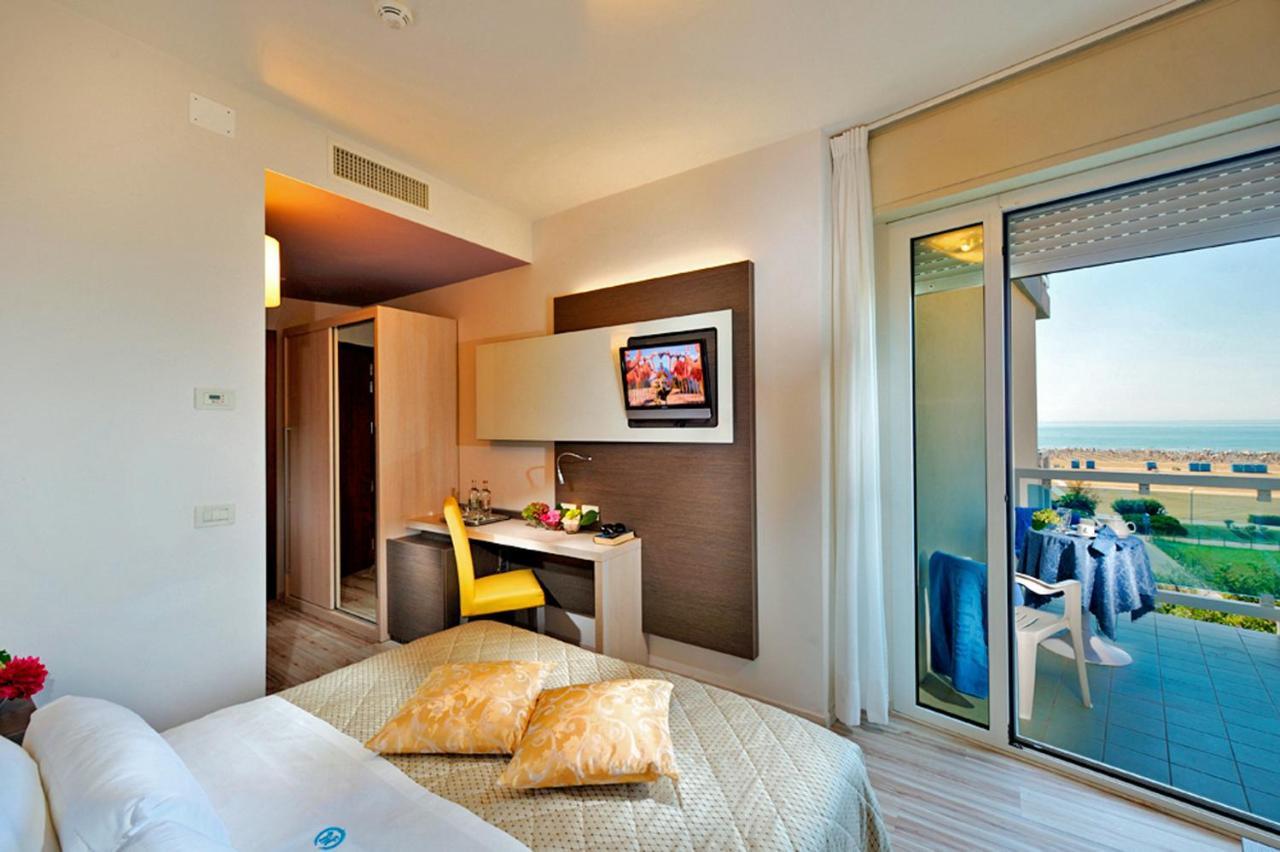 Majestic Beach Hotel & Wellness บิบิโอเน ภายนอก รูปภาพ