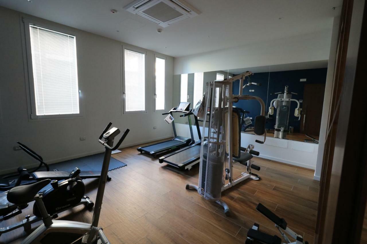 Majestic Beach Hotel & Wellness บิบิโอเน ภายนอก รูปภาพ