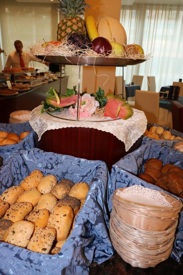 Majestic Beach Hotel & Wellness บิบิโอเน ภายนอก รูปภาพ